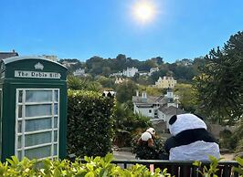 The Robin Hill Hotel