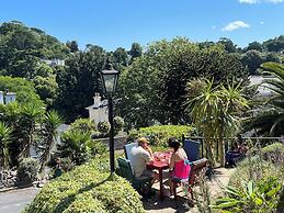 The Robin Hill Hotel