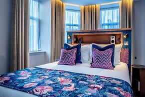 Star Hotel