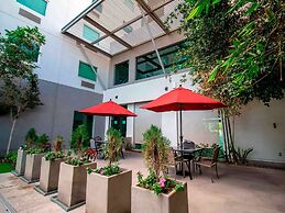 Hotel Mirra San Luis