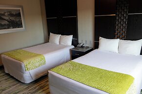 Hotel Mirra San Luis