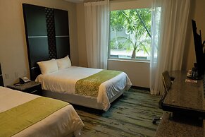 Hotel Mirra San Luis
