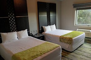 Hotel Mirra San Luis