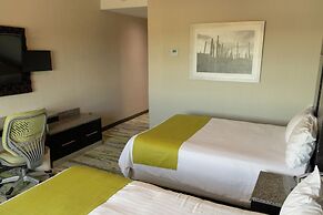 Hotel Mirra San Luis