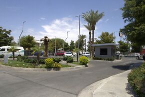 Hotel Mirra San Luis