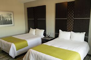 Hotel Mirra San Luis