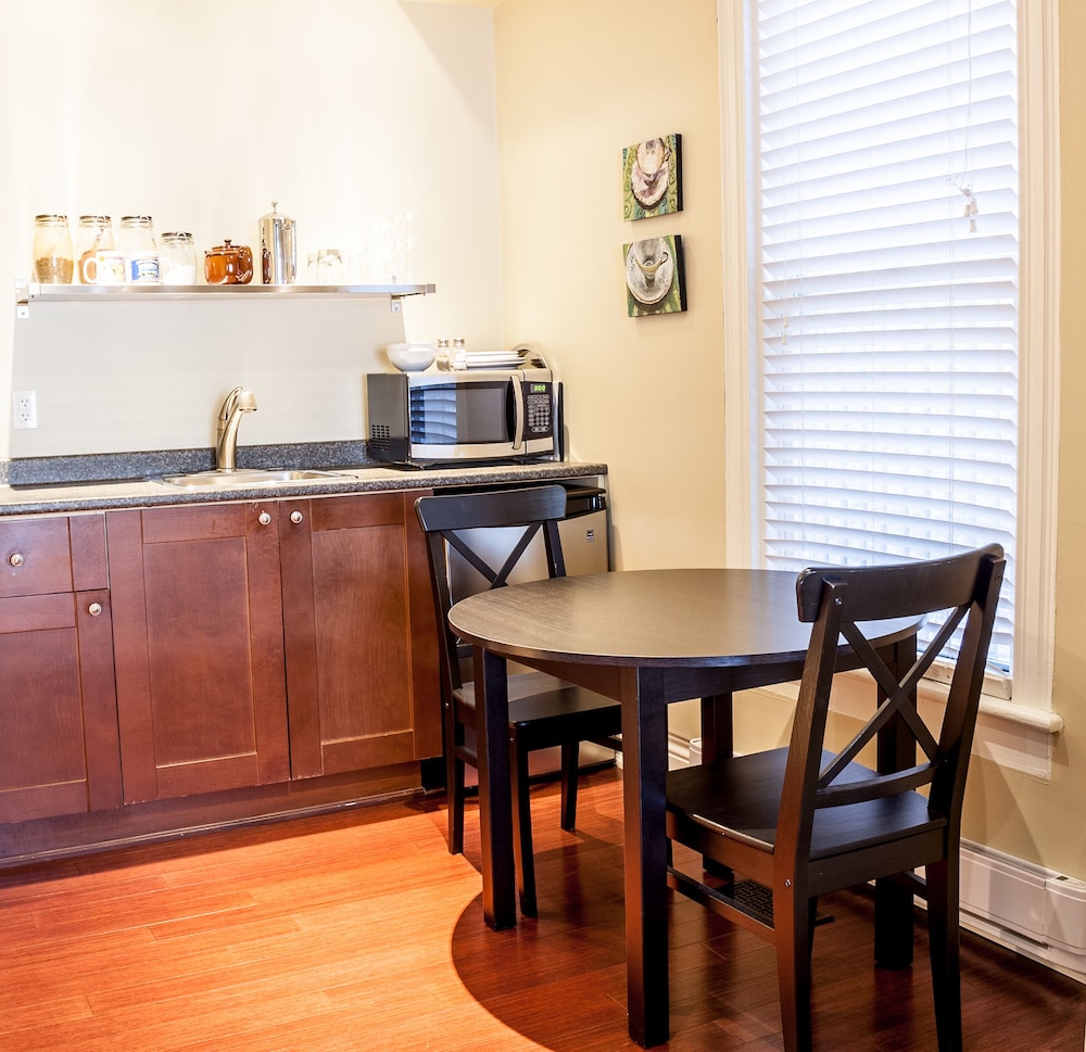 Newsroom Suites