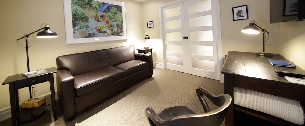 Newsroom Suites