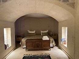 Kistar Cave Hotel