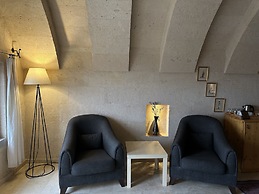 Kistar Cave Hotel
