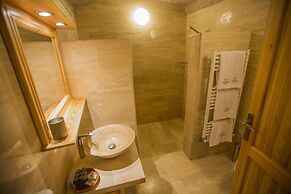 Kistar Cave Hotel