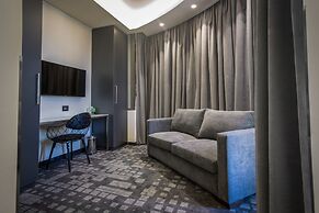 Studio 44