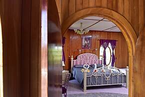 Banana Bank Lodge