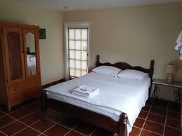 Bamboleo Inn Belize