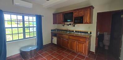 Bamboleo Inn Belize