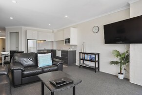 Crown Apartments