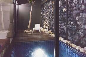 Q Residences