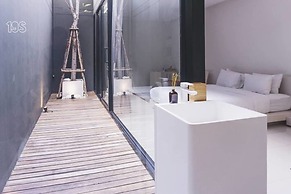 Q Residences