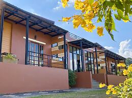 Maerim Villa & Pool