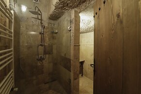 Tekkaya Cave Hotel