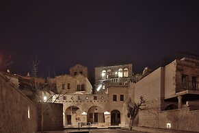 Tekkaya Cave Hotel