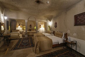 Tekkaya Cave Hotel