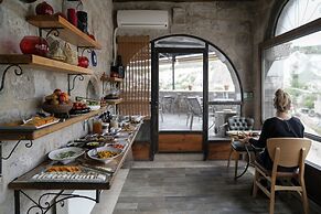 Tekkaya Cave Hotel