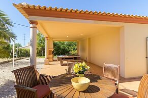 Villas2Go2 Emily