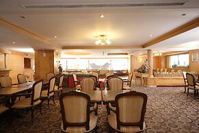 Noble Hotel