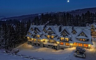 Gold Hotel