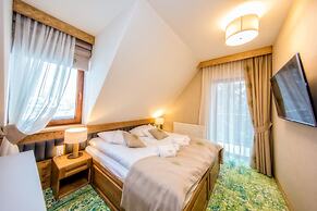 Gold Hotel