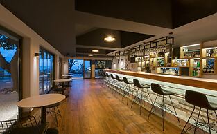 Floria Beach Hotel