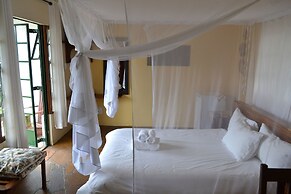 Tambuti Lodge