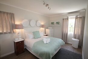 York Mews 14 by CTHA