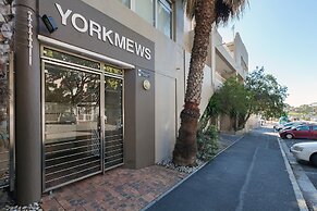 York Mews 14 by CTHA