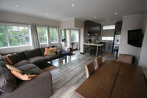 York Mews 14 by CTHA