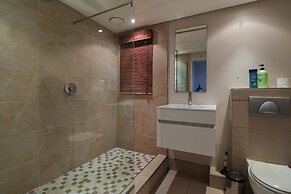 Rockwell Apartments by CTHA
