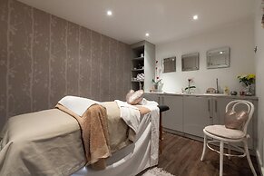 Rockwell Apartments by CTHA