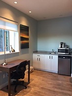 Pender Harbour Hotel