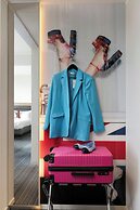 Moxy London Excel