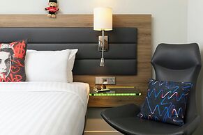 Moxy London Excel