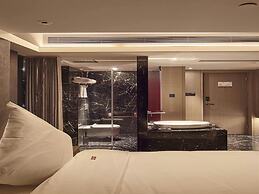 Mercure Yangzhou Dongguan Street
