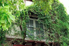 Le Charcoa Hotel