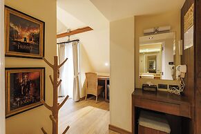 Le Charcoa Hotel