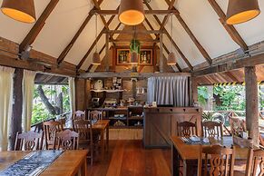 Le Charcoa Hotel