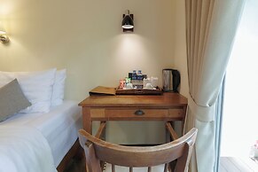 Le Charcoa Hotel