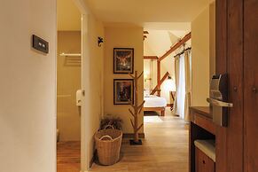 Le Charcoa Hotel