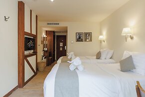 Le Charcoa Hotel