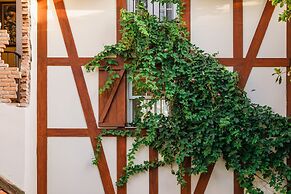 Le Charcoa Hotel