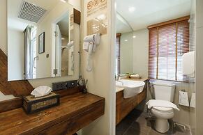 Le Charcoa Hotel